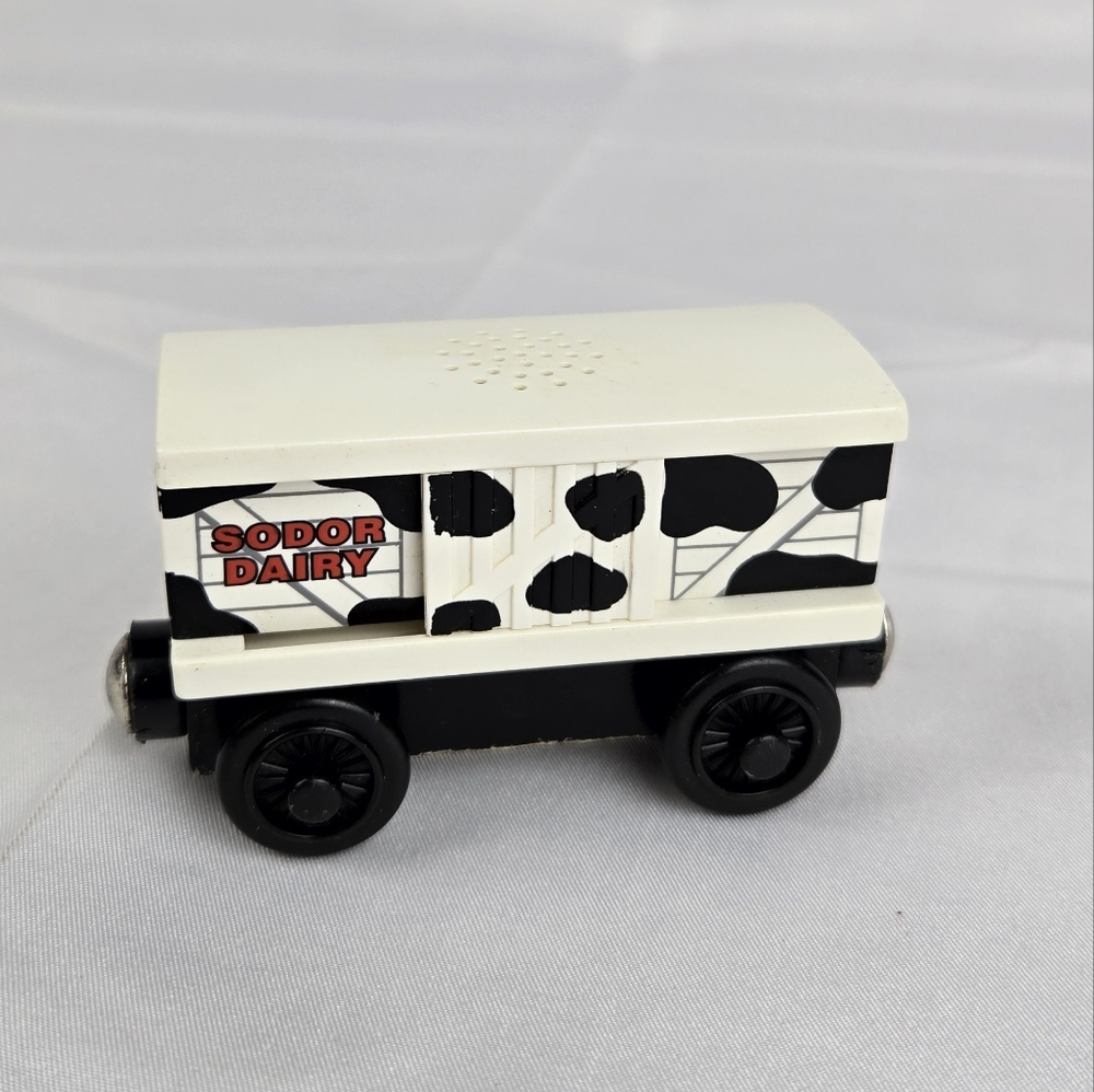 Thomas and Friends Cow Car Sodor Dairy Sliding Doors  2003 Gullane Vintage